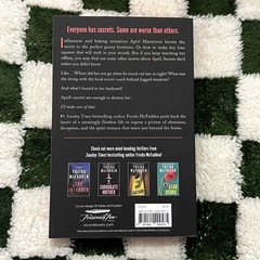 Want To Know A Secret Freida McFadden The WORKS UK Exclusive Sprayed Edge Book