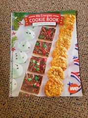 Lot Of 10 WE Energies Christmas Cook Books