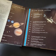Pale Blue Dot * A Vision of the Human Future in Space 1st Edition- Carl Sagan