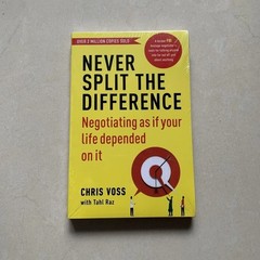 Never Split The Difference By Chris Voss Books In English for Adults Negotiation