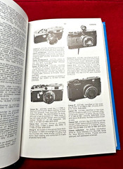 Blue Book Illustrated Price Guide to Collectible and Useable Cameras 2nd Mast Ed
