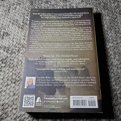 The Girl on the Cliff Lucinda Riley 2012 First Atria Paperback Fiction