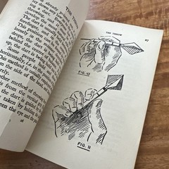 How To Play Darts by John Young Vintage Book