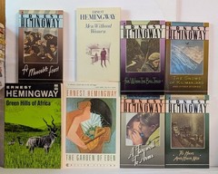 ERNEST HEMINGWAY COLLECTION x14 Book Lot 1980s Scribner Paperbacks & Softcovers