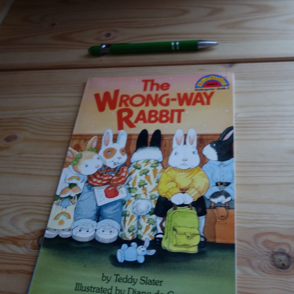 The Wrong-Way Rabbit (Hello Reader)
