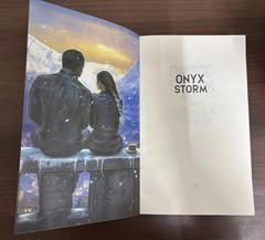 PERFECT BOOK GIFT FOR CHRISTMAS_ “Onyx Storm”