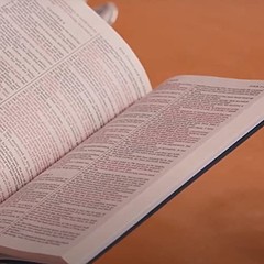 KJV Holy Bible: Gift and Award, Black Leather-Look, Red Letter, Comfort…