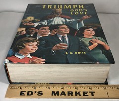 The Triumph of God’s Love By Ellen G EG White 1950 Hardcover Book 656 Pages
