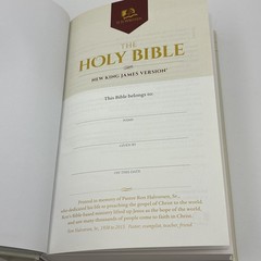 The Holy Bible – GIANT PRINT Edition Thomas Nelson, NKJV