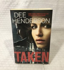 LOT OF 5 MYSTERY THRILLER NOVELS/ TRADE PAPERBACKS / MULTIPLE TITLES & AUTHORS
