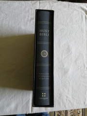 ESV Personal Reference Bible (Cloth over Board, Blue Flora) by Not Available…