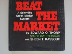 1967 BEAT THE MARKET HARDCOVER SCIENTIFIC STOCK MARKET SYSTEM EDWARD O. THORP HC