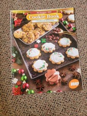 Lot Of 10 WE Energies Christmas Cook Books