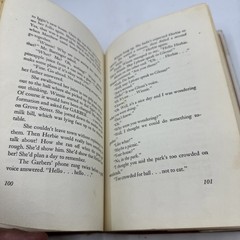IGGIE’S HOUSE~Judy Blume~1970~1st printing~HCDJ~ Ex Liberia