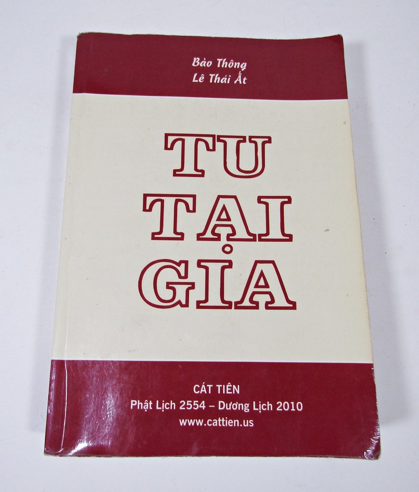 Tu Tai Gia by Bao Thong Le Thai At 2010 Cat Tien Buddhist Book 528 Pages