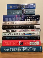 Lot Mix Nora Roberts 8 Hardcover Books(2 LG Pr) 2 paperbacks Black Hills,Getaway