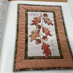 Leisure Arts WALL QUILTS #3361 with 12 Designs 2002 48 pages Vintage