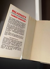 Einstein Relativity: The Special and General Theory (1961, Hardcover) – Crown
