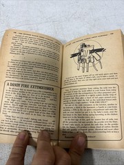The Mother Earth News Almanac: A Guide Through The Seasons