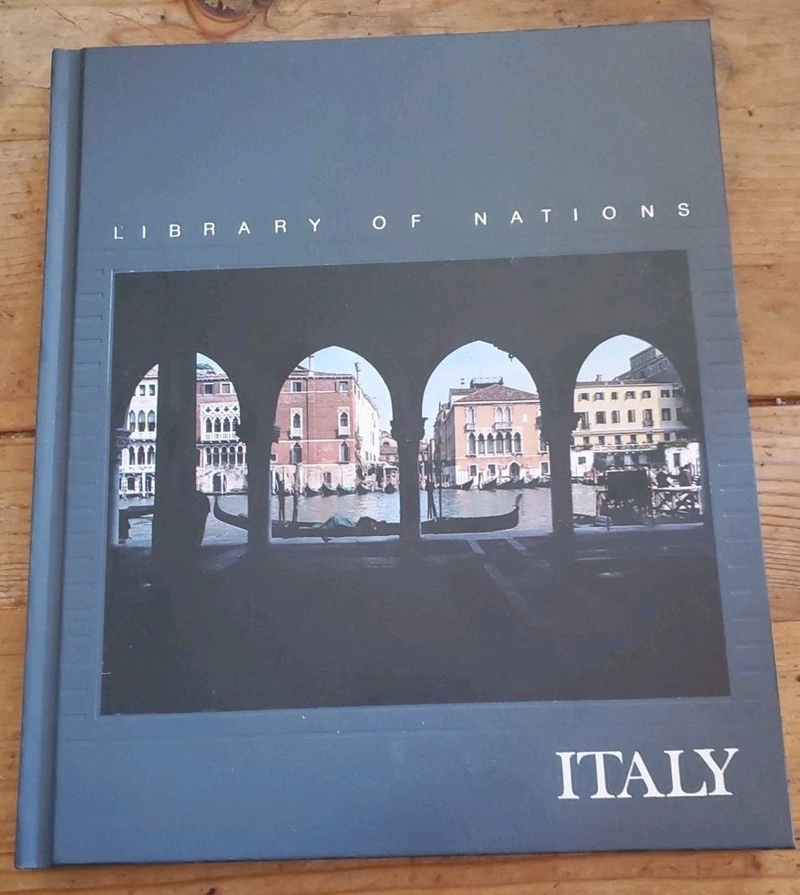 Italy (Library of Nations) By the editors of Time-Life Books,